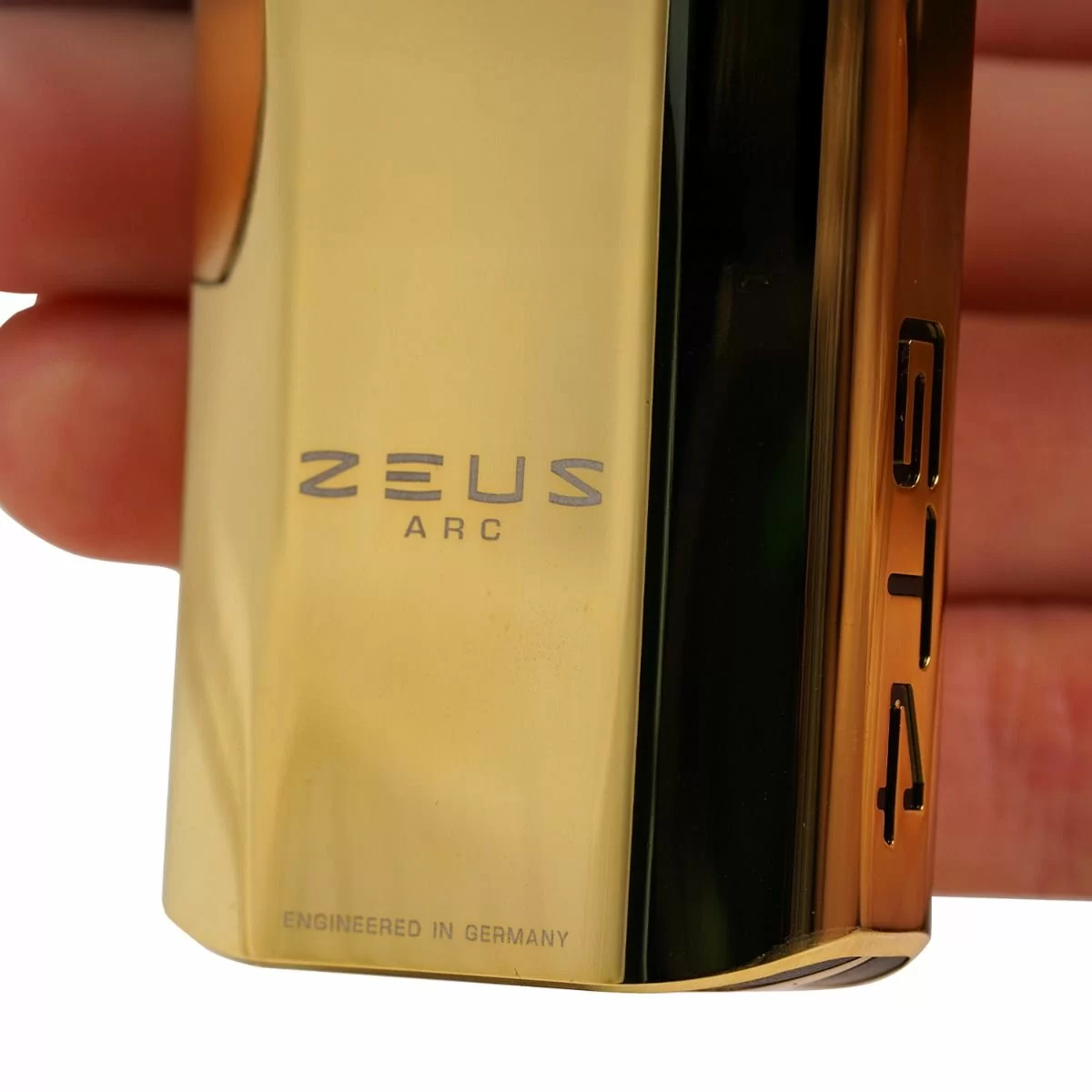 ZEUS ARC GT4 GOLD LIMITED EDITION 13 ZEUS ARC GT4 GOLD LIMITED EDITION - Image 13